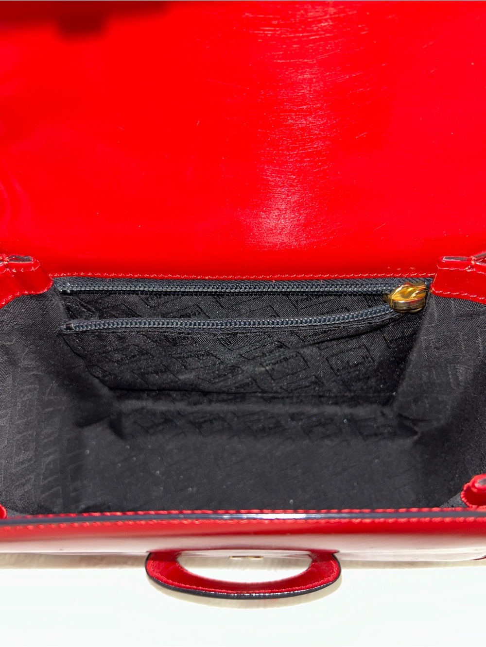 Vintage Moschino by Redwall Red Patent Leather Heart Crossbody bag Made in Italy - Picture 4 of 5